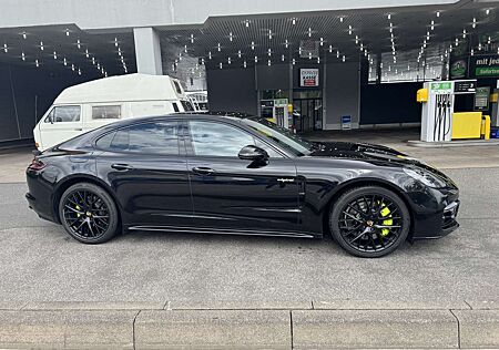 Porsche Panamera 4 E-Hybrid