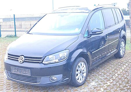 VW Touran Volkswagen Diesel 1.6 TDI DPF BlueMotion Technology Highline