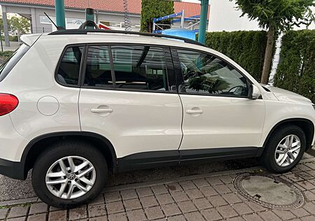 VW Tiguan Volkswagen 2.0 TDI DPF 4Motion Sport & Style