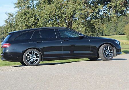Mercedes-Benz E 200 4Matic