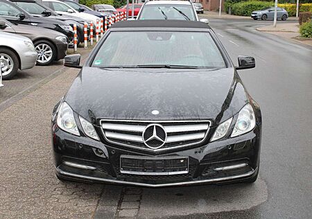 Mercedes-Benz E 200 CGI*CABRIO*LEDER*NAVI*XENON*TOP!!