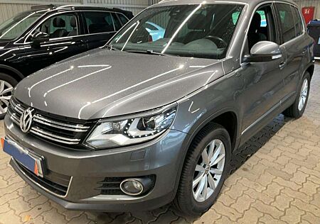 VW Tiguan Volkswagen 2.0 TDI 4x4 Automatik Navi BiXenon PDC