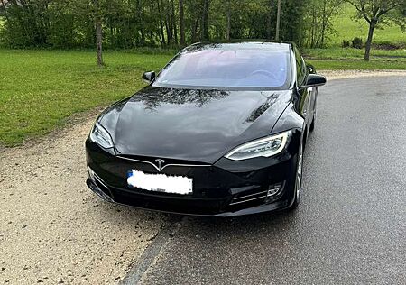 Tesla Model S 75D Allradantrieb