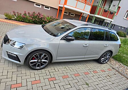 Skoda Octavia Combi 2.0 TDI DSG RS