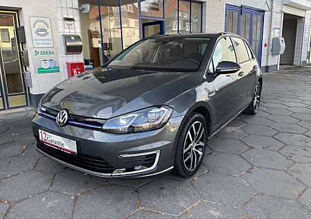 VW Golf Volkswagen e- DSG ActiveInfo/LED/ACC