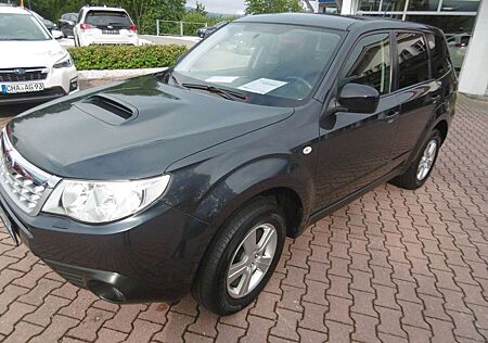 Subaru Forester 2.0D Active, AHK, Spiegelnavi