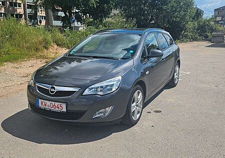 Opel Astra J Sports Tourer Design Edition