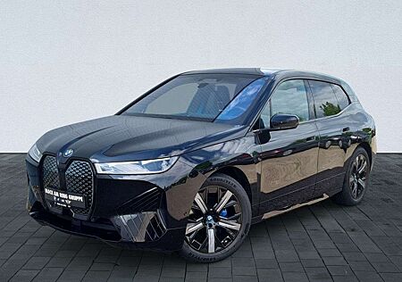 BMW iX xD40 Sportpaket DAProf SKYLo 360° MultiSi 22"