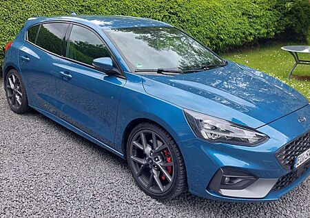 Ford Focus Fließheck 2.3 EcoBoost S