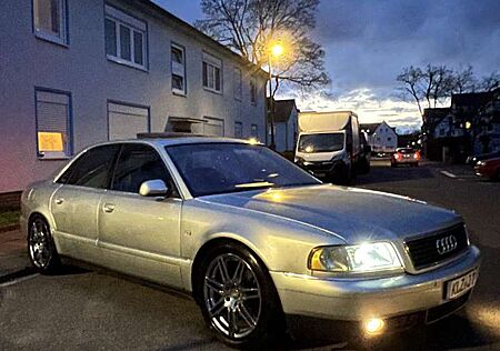 Audi A8 V8 Xenon Automatik 3.7 quattro Solardach