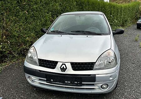 Renault Clio 1.4 16V Initiale Limited