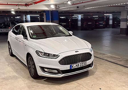 Ford Mondeo +2.0+EcoBoost+Start-Stopp+Autom.+Vignale