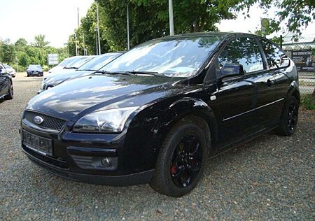 Ford Focus 1.6 16V Style PDC/Tempomat