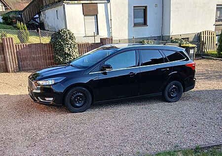 Ford Focus Turnier Titanium Diesel Turnier 1.5 TDCi