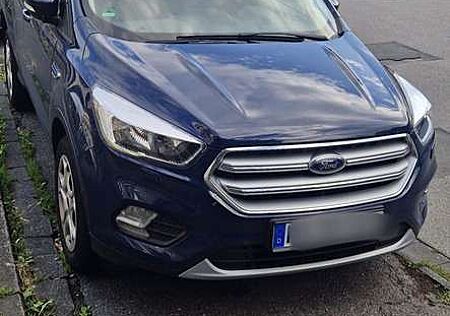 Ford Kuga 1.5 EcoBoost 2x4 Trend