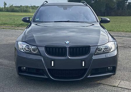 BMW 330i 330 Touring Aut.