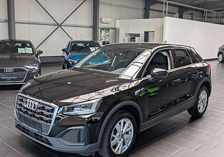 Audi Q2 35 TFSI S tronic Navi Kamera PDC 1. Hand