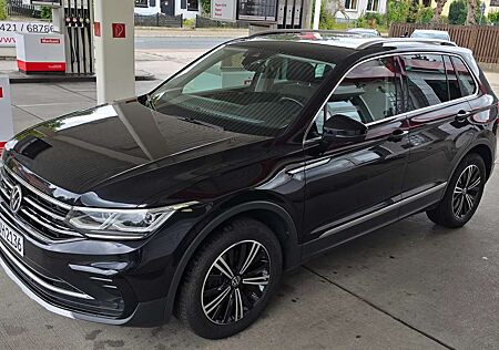 VW Tiguan Volkswagen Elegance Business 4M DSG Navi AHK TOP