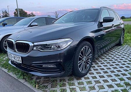 BMW 520 Touring d xDrive Sport, top gepflegt, 8.fach