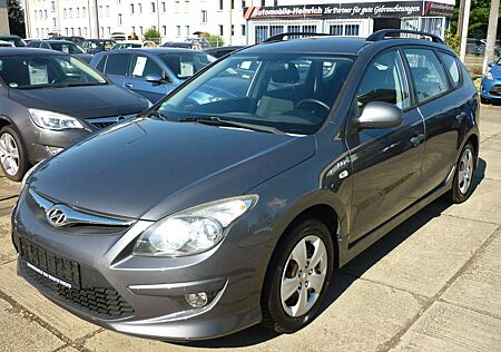 Hyundai i30 i30cw 1.4 blue Comfort Sitzheizung! Klima!