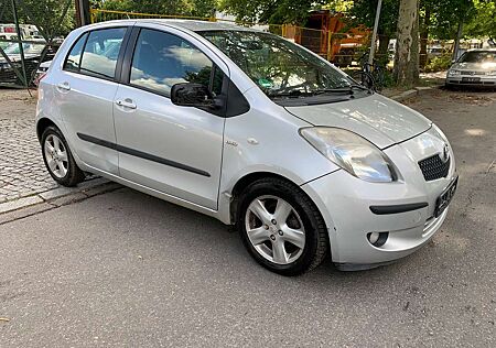 Toyota Yaris Executive
