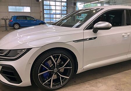 VW Arteon Volkswagen R 4Motion