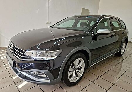 VW Passat Alltrack Volkswagen 2.0 TDI 4M DSG LED Panorama Navi Kamera AHK