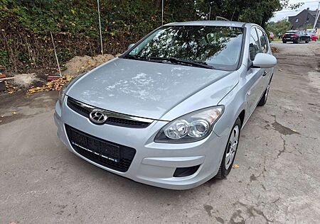 Hyundai i30 Edition+ Gas Tüv 01.2026