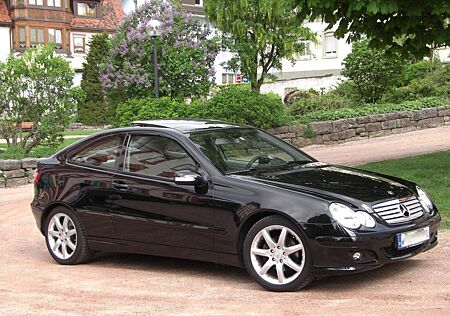 Mercedes-Benz C 180 Kompressor (203.746)