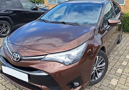 Toyota Avensis Touring Sports 2.0 D-4D Executive