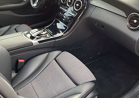 Mercedes-Benz C 180 CGI (205.040) Avantgard