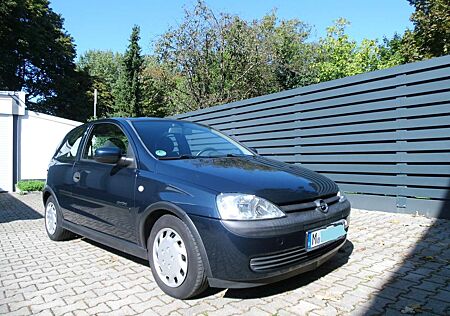 Opel Corsa 1.0 12V m. Klima, 12-fach bereift