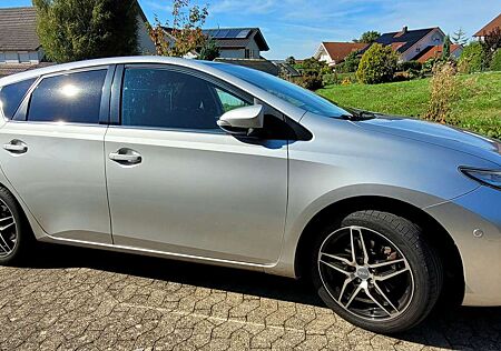Toyota Auris Diesel 2.0 D EDITION RELAX G. ALUFelgen KAMERA SHZ