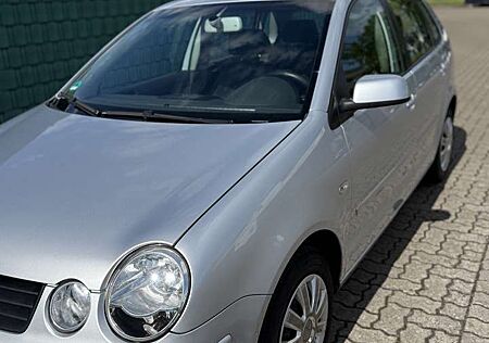 VW Polo Volkswagen 1.4 Cricket/TÜV Neu/Anhängerkup/Klimaaut