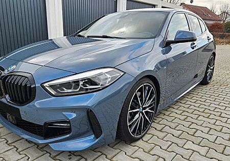 BMW 120 i Aut. M Sportpaket 19" ACC LED nur 12.000km!