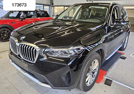 BMW X3 xDr Facelift LED Navi 18" DAB SpoSI Kam Leder