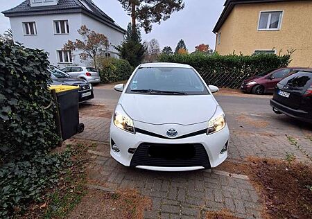Toyota Yaris Hybrid 1.5 VVT-i Club