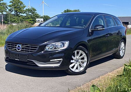 Volvo V60 2,0d Momentum-181ps-Leder-Navi-Eur6