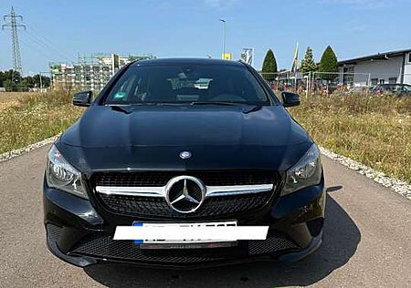 Mercedes-Benz CLA 180 Shooting Brake