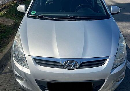 Hyundai i20 1.2 UEFA EURO 2012 Edition