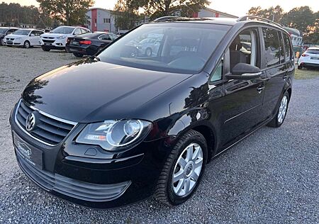 VW Touran Volkswagen Freestyle 7-Sitzer Navi PDC AHK SHZ Klima