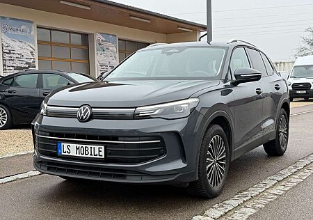 VW Tiguan Volkswagen 2.0TDi DSG Life DP* NavI* SHZ* RFK* LED* Ambiente