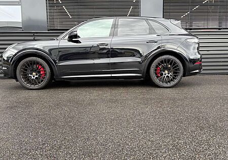 Porsche Cayenne GTS- INNO-BOSE-HINTERACHS-BOREAUXROT