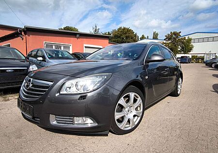 Opel Insignia Innovation 4x4 2.0 Cdti/Tüv NEU/Leder/Xenon/AHK