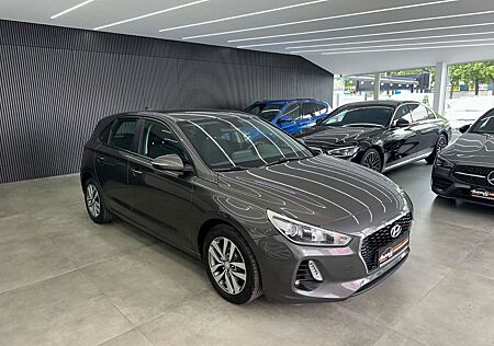 Hyundai i30 1.6 CRDi Trend*SHZ*Lenk.Hz*Kamera*Navi*