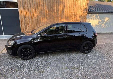VW Golf Volkswagen 2.0 BlueTDI Cup