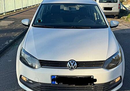 VW Polo Volkswagen +1.0+Blue+Motion+Technology+beats