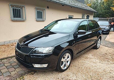 Skoda Rapid /Spaceback Spaceback Elegance-STEUERKETTE NEU-TÜV NEU