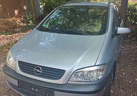 Opel Zafira 1.6 Elegance