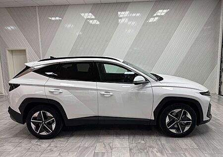 Hyundai Tucson 1.6 48V Trend 4WD 8x bereift Garantie